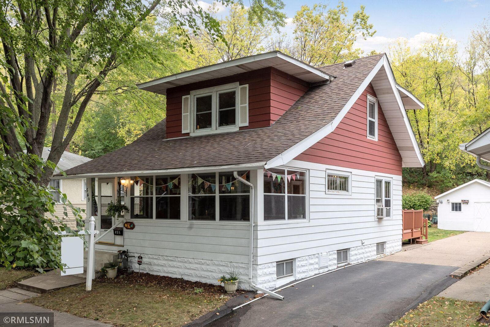 Property Photo:  549 Superior Street  MN 55102 