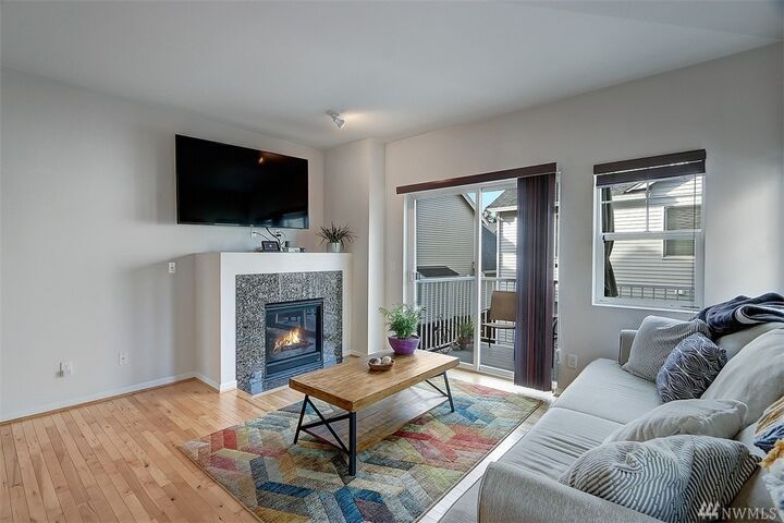 Property Photo: 401 126th Place SE B WA 98208