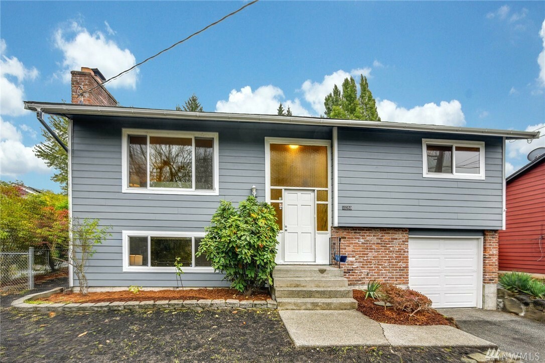 Property Photo:  10250 26th Ave SW  WA 98146 