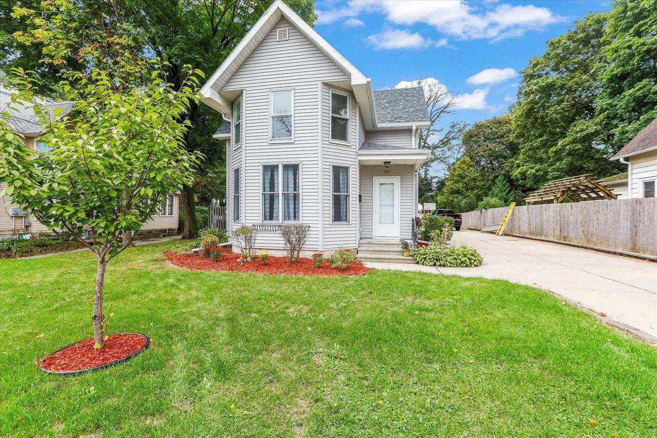 Property Photo:  445 Forest Park Blvd  WI 53545 