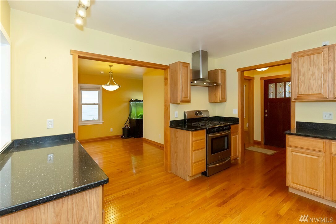 Property Photo: 1908 Gregory Wy WA 98337