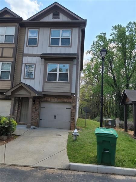 Property Photo: 2805 Hillside Way GA 30034