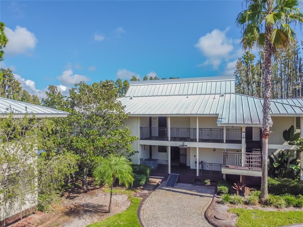 Property Photo: 4752 Fox Hunt Drive 834 FL 33543