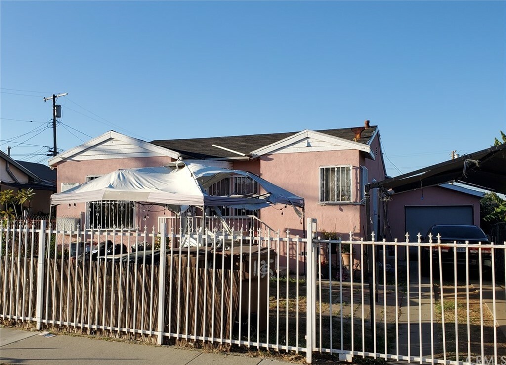 Property Photo: 1135 W 106th Street CA 90044