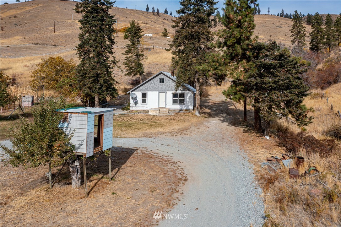 Property Photo: 1876 Union Valley Road WA 98816