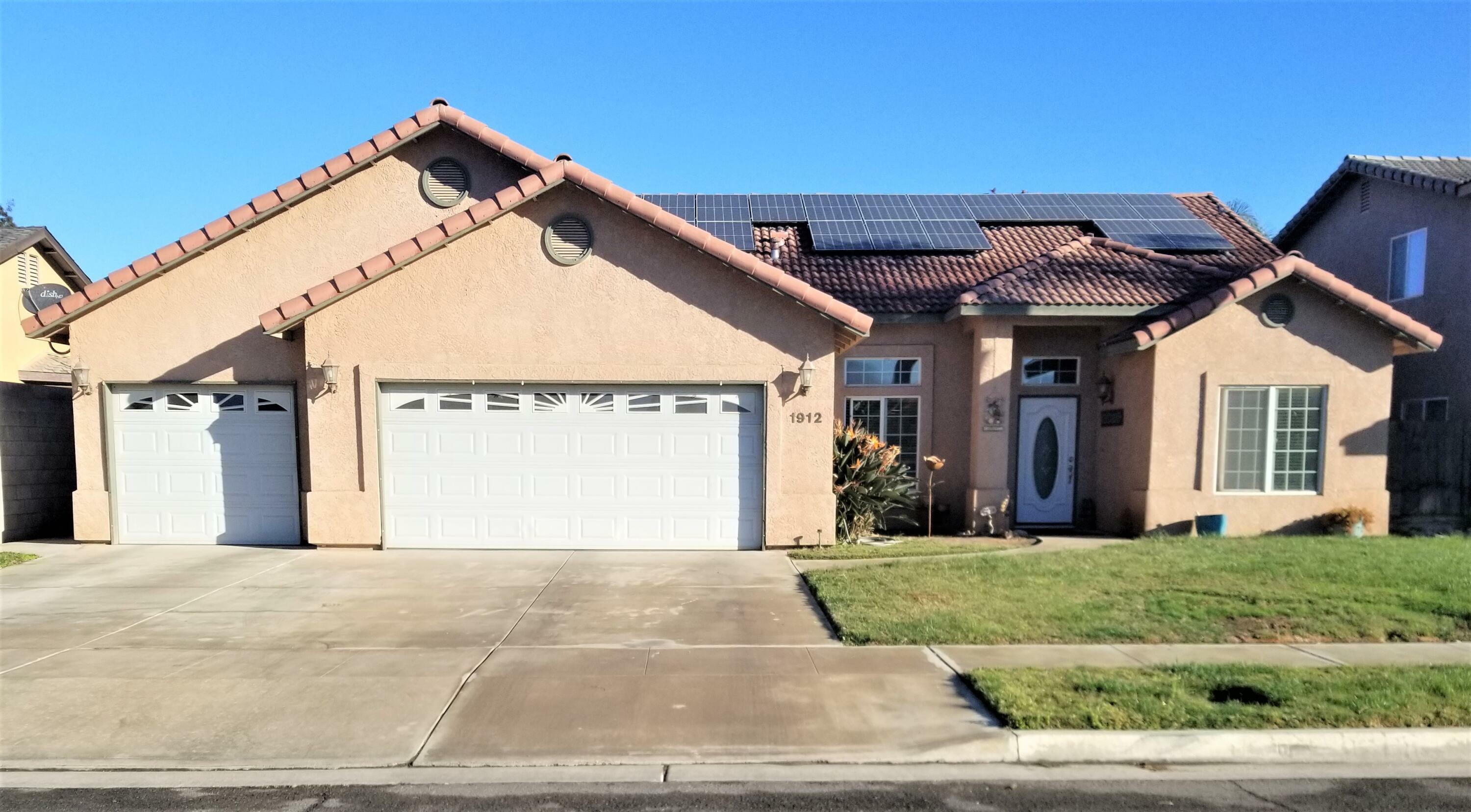 1912 E Levin Avenue  Tulare CA 93274 photo