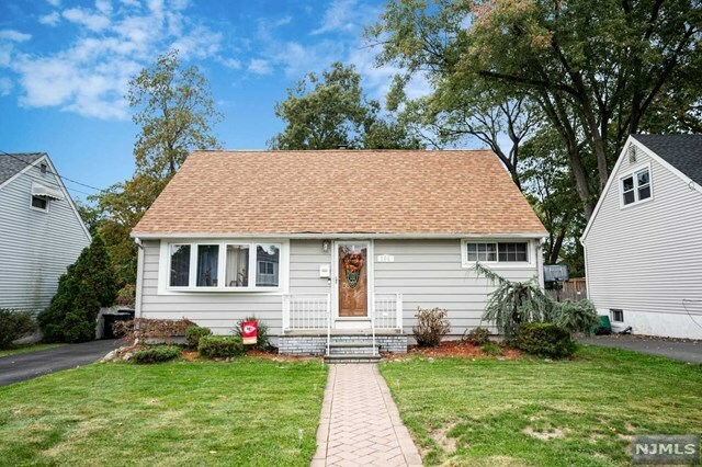 Property Photo:  186 10th Avenue  NJ 07506 