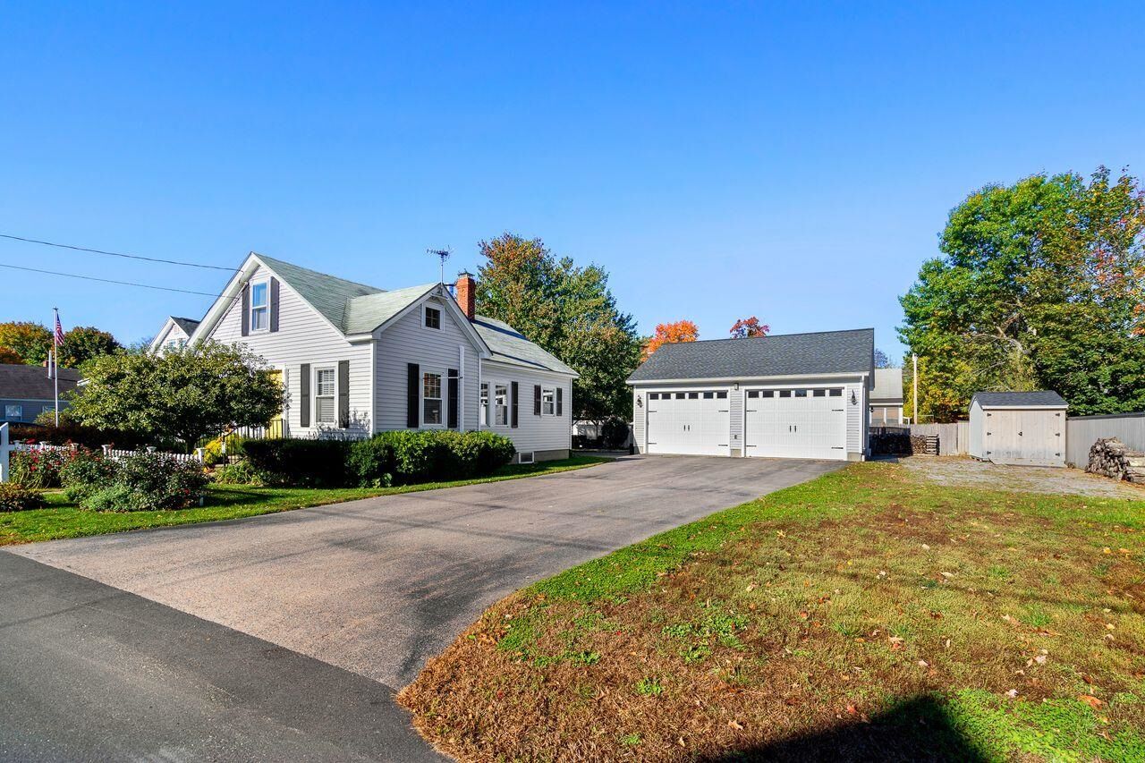 Property Photo:  6 Fairview Street  NH 03102 