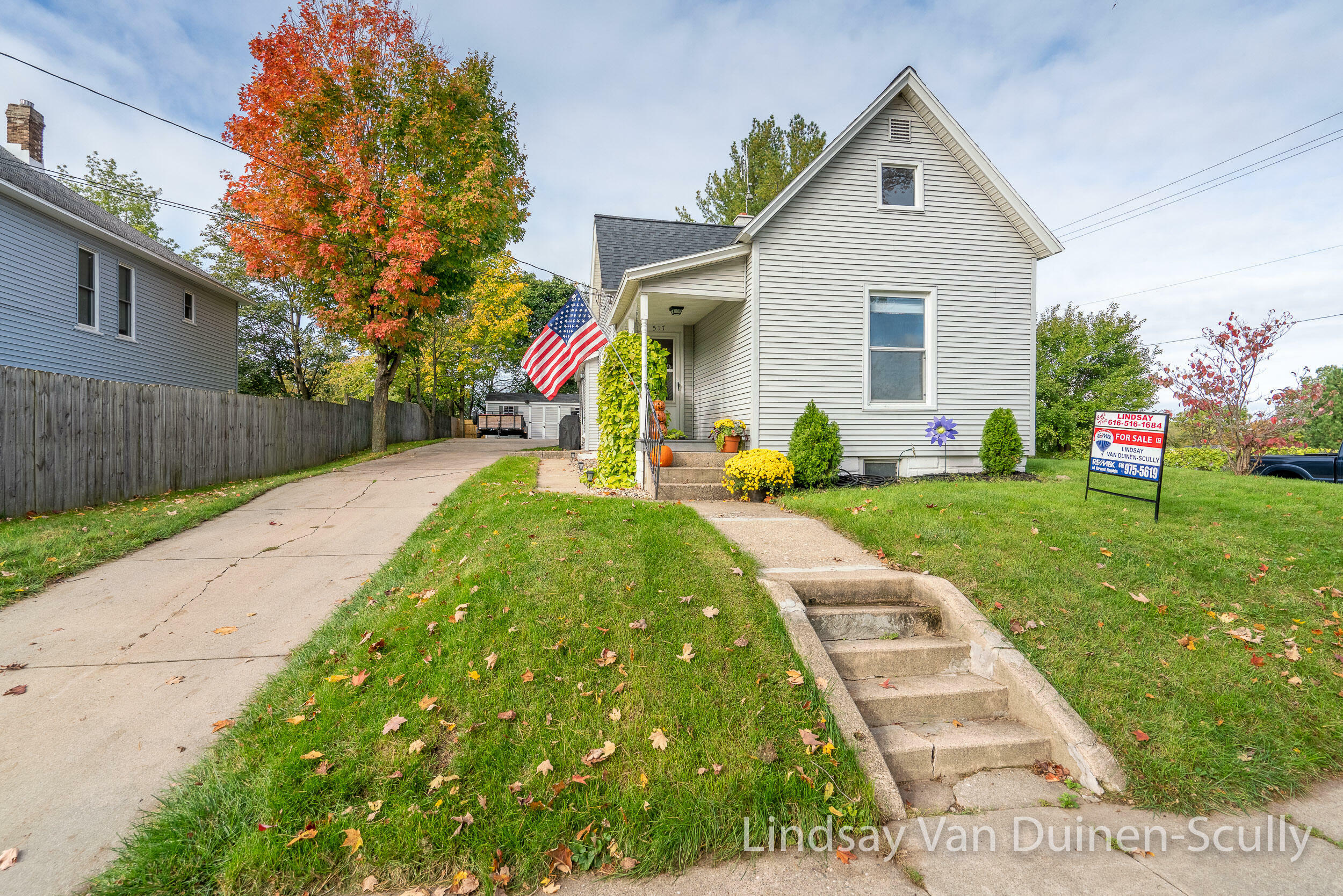 Property Photo:  517 Emerald Avenue NE  MI 49503 