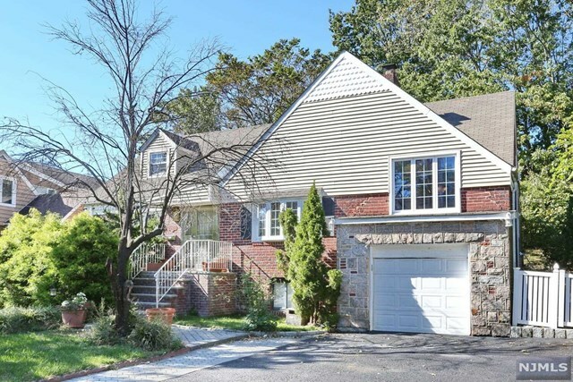 Property Photo:  1147 Cumbermeade Road  NJ 07024 