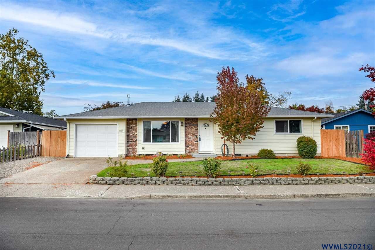 Property Photo:  3871  Doloris Ct NE  OR 97305 