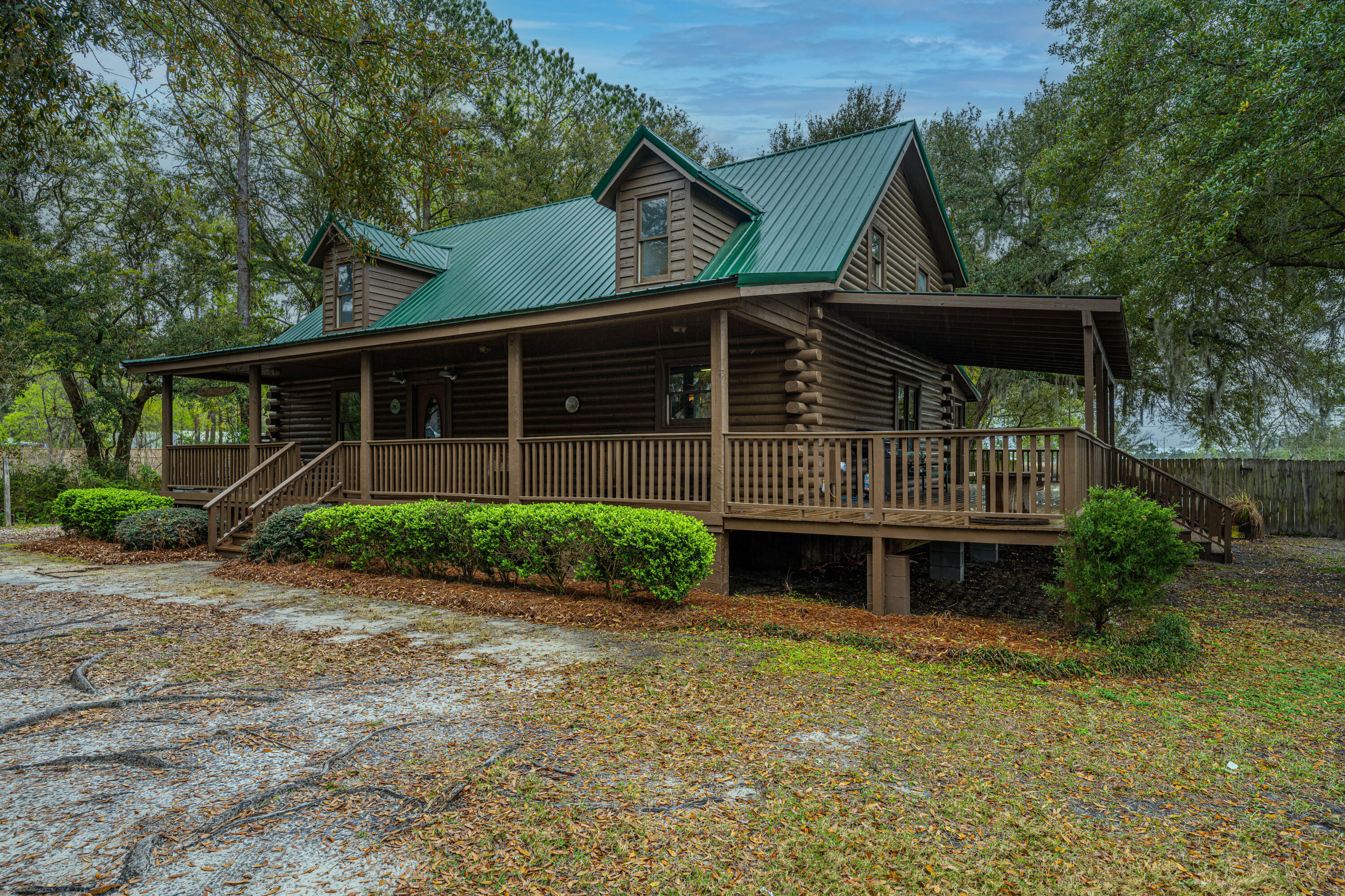 Property Photo:  2563 Etiwan Avenue  SC 29414 