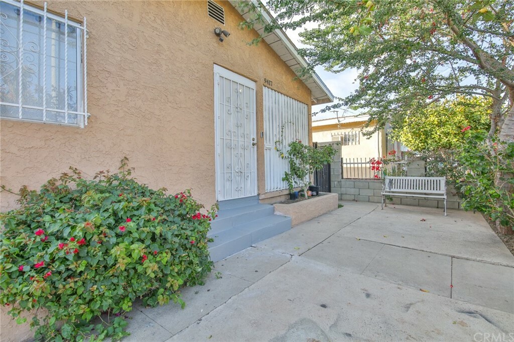 Property Photo:  9417 S Figueroa Street  CA 90003 