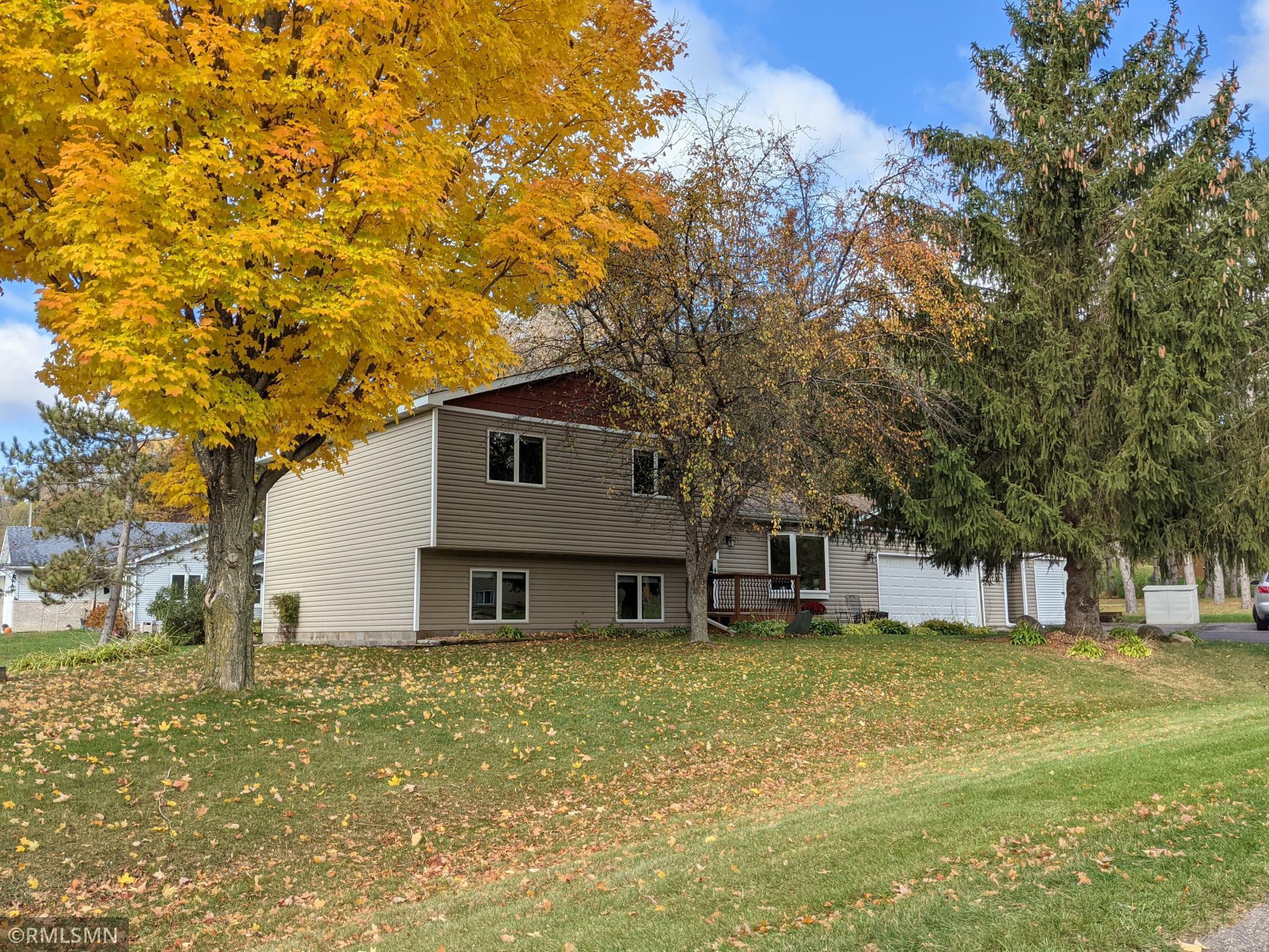 Property Photo:  92A W Wood Ridge Drive  WI 54022 