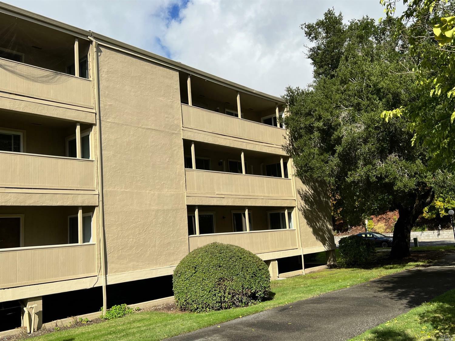 Property Photo: 1370 Townview Avenue 306 CA 95405