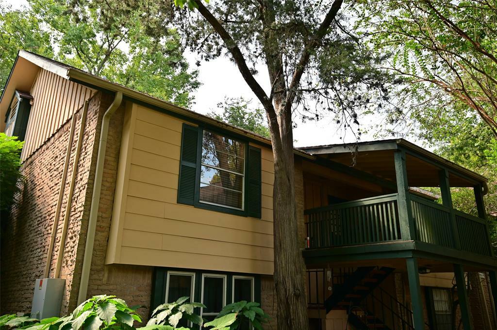 Property Photo:  8227 Kingsbrook Road 220  TX 77024 