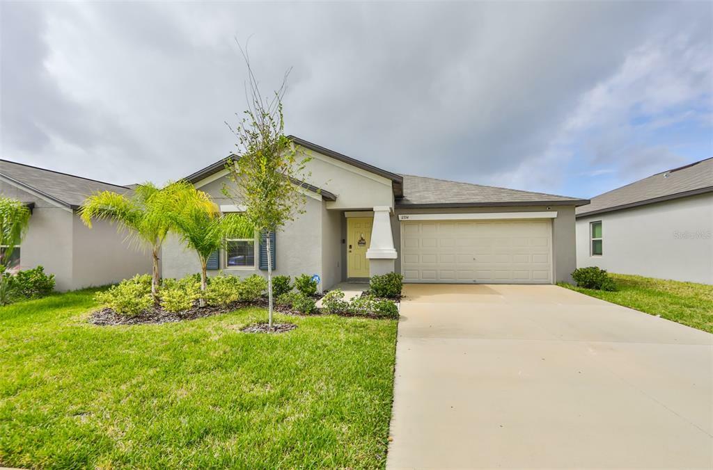 Property Photo:  11334 Misty Moss Drive  FL 33598 