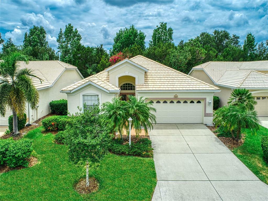 Property Photo: 8422 Idlewood Court FL 34202