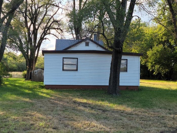 Property Photo:  2601 S Lorraine St  KS 67501 