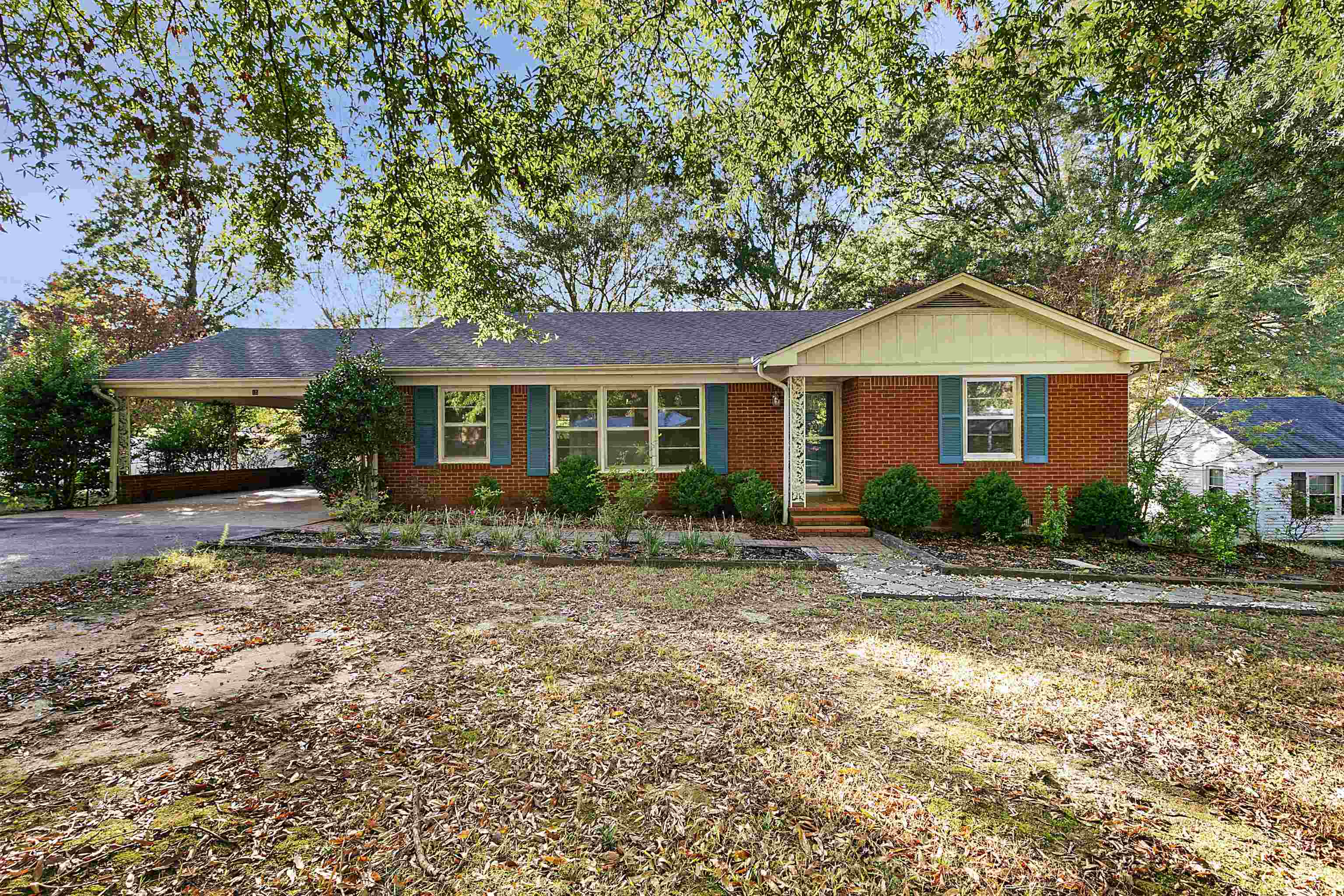 Property Photo:  15 Twin Oaks Pl  TN 38305 