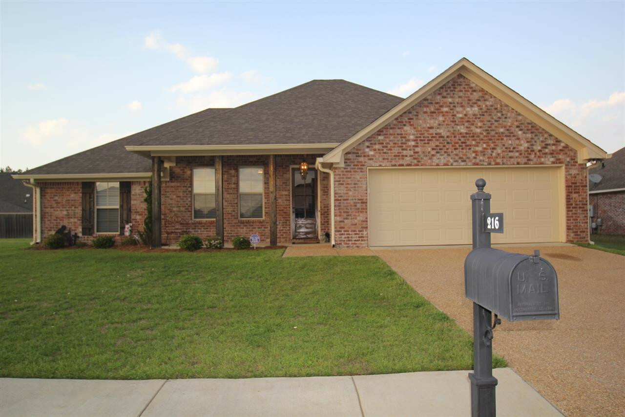 Property Photo:  216 Clearview Drive  MS 39110 