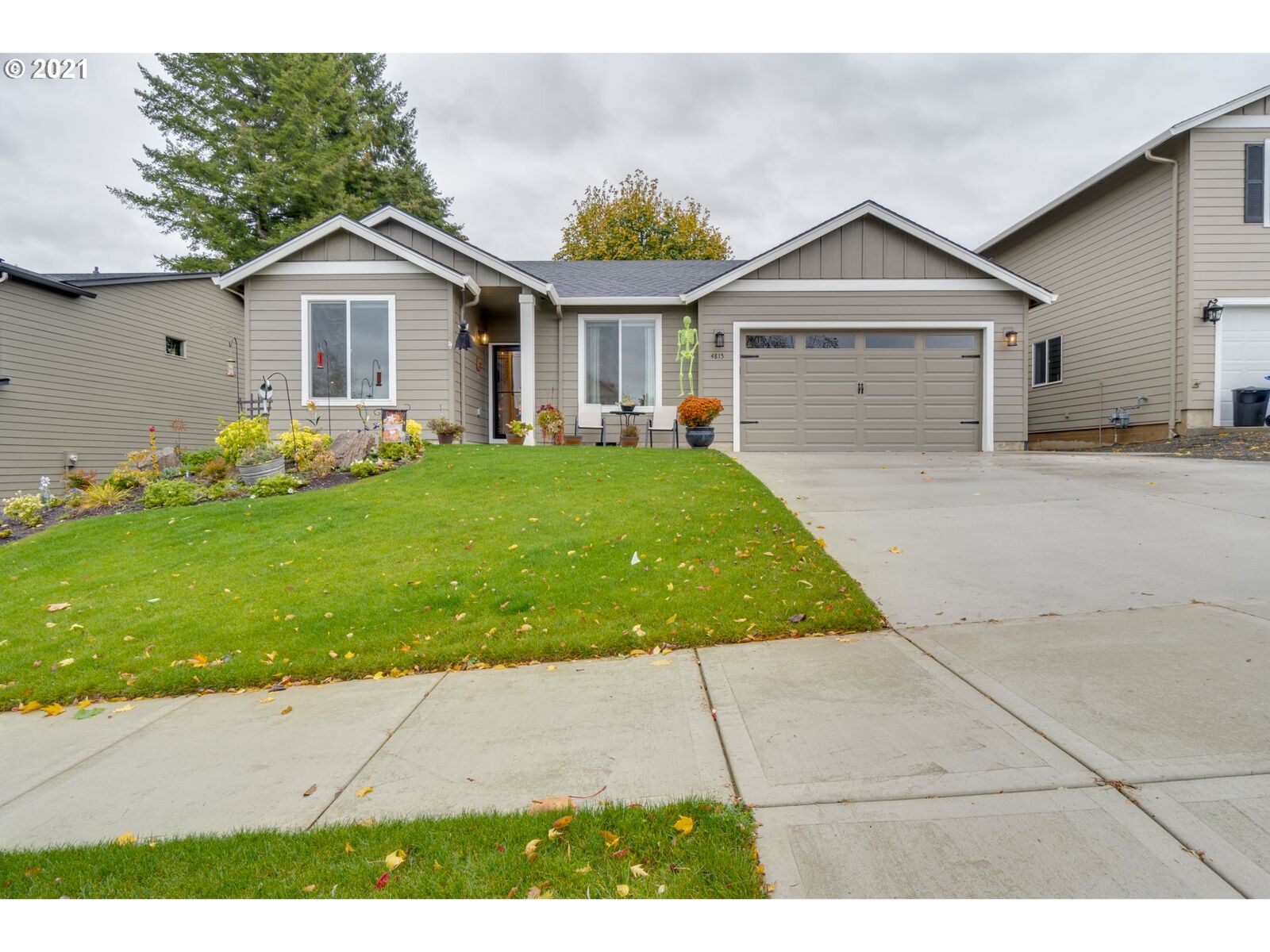 Property Photo:  4815 NE 52nd Ave  WA 98661 
