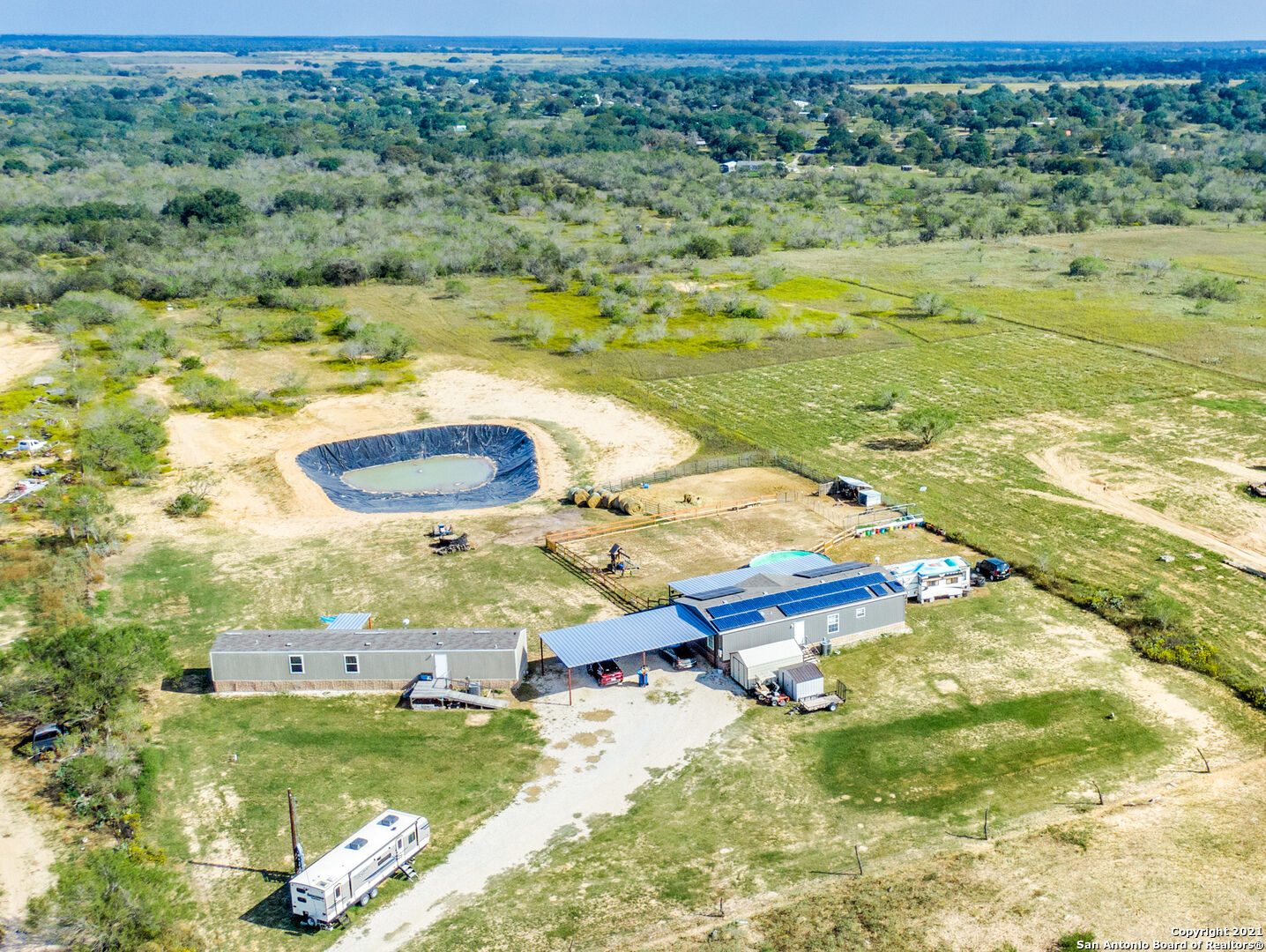Property Photo: 1631 Naegelin Rd TX 78052