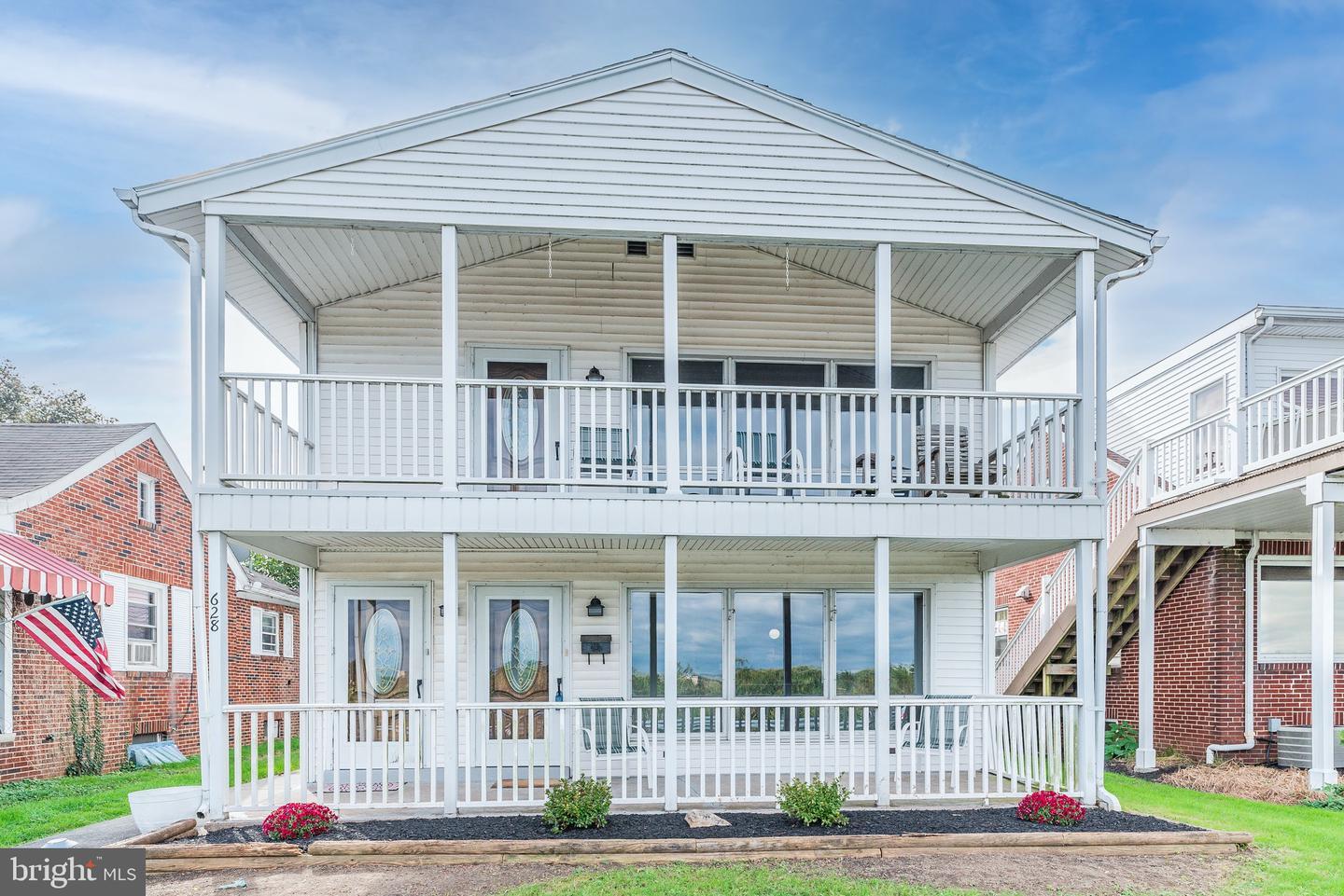 Property Photo:  628 Front  PA 17043 