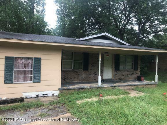 Property Photo: 674 Rosaland Drive MS 38635