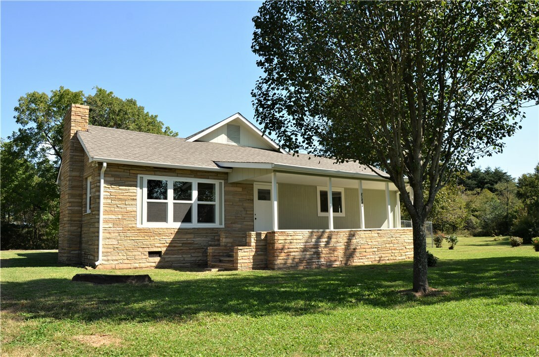 Property Photo:  21882 S Highway 71  AR 72959 