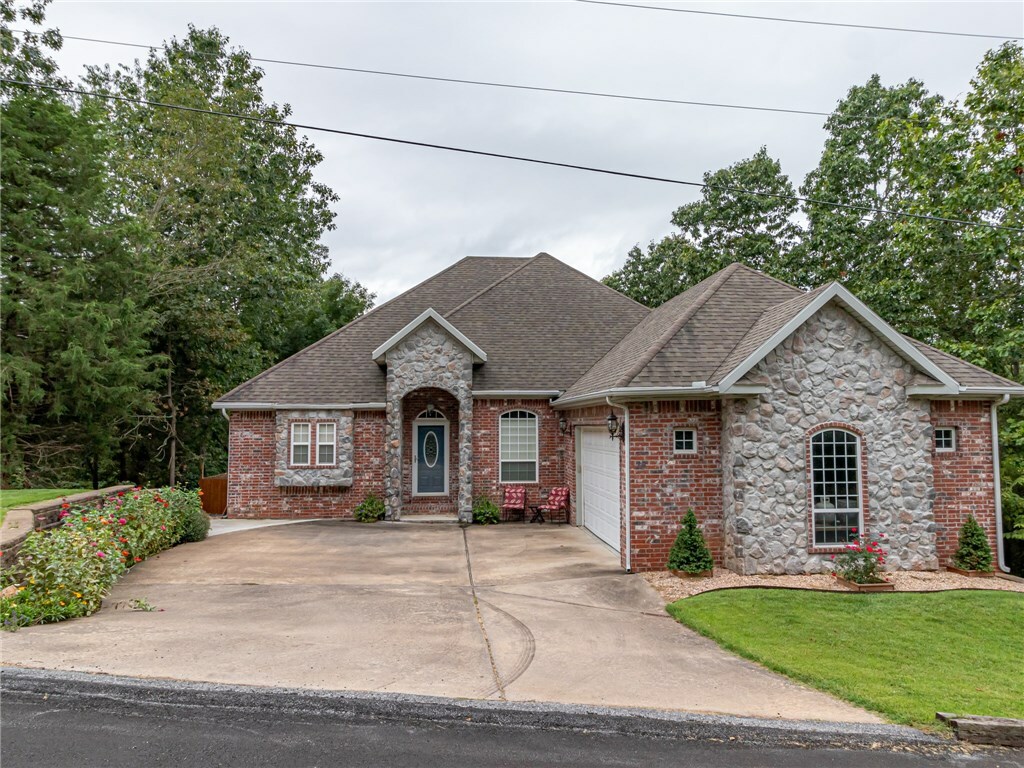 Property Photo:  25 Scalloway Drive  AR 72715 