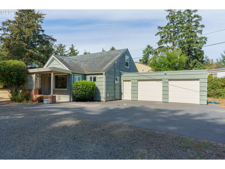 1328 14th Ave  Seaside OR 97138 photo