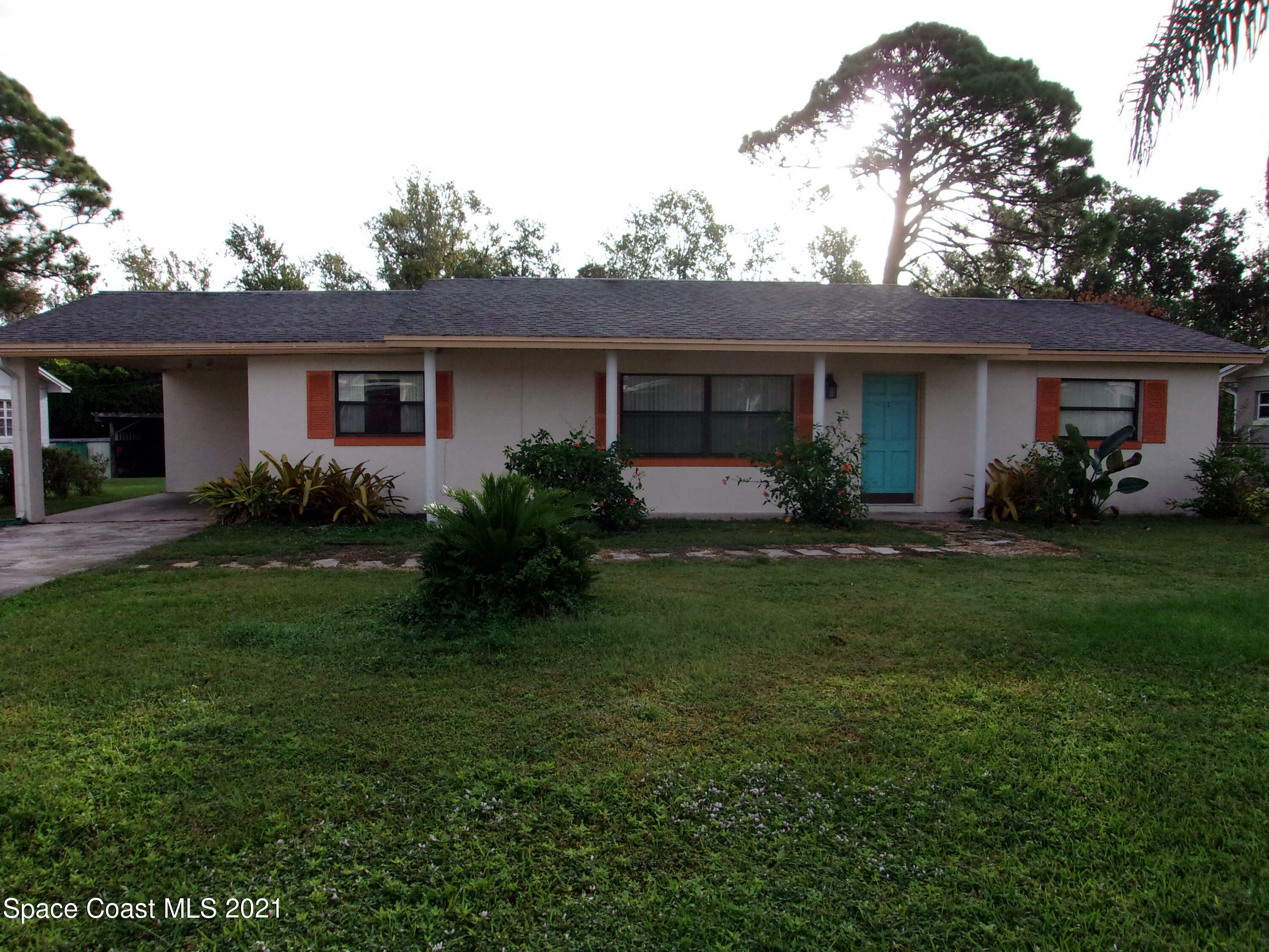 Property Photo:  623 Hillcrest Avenue  FL 32796 