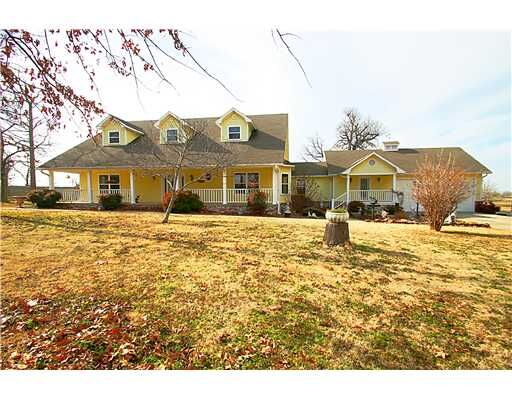 Property Photo: 557 S Elm Springs Road AR 72762