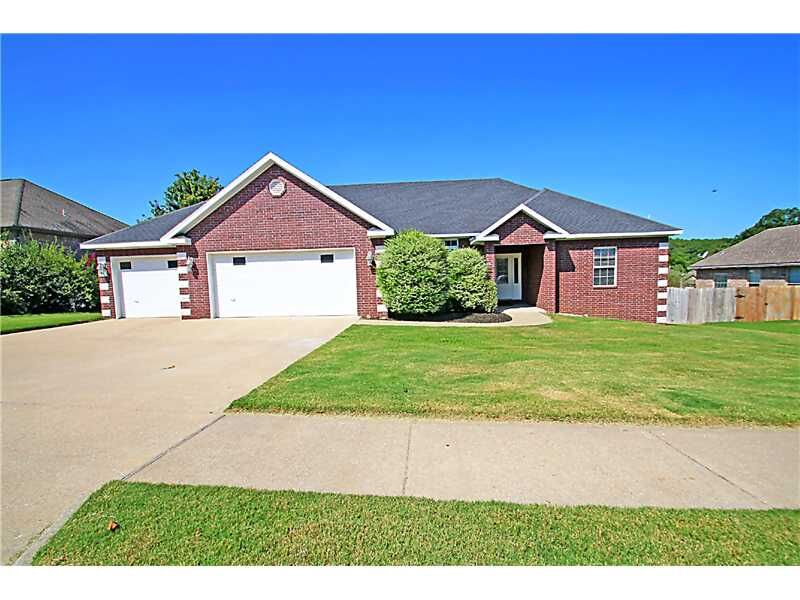 Property Photo: 409 NW Saddlebrook Drive AR 72712