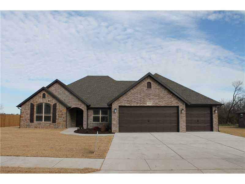 Property Photo: 2003 Brooks Place AR 72758