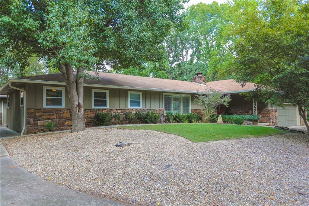 Property Photo:  2 Hallock Drive  AR 72714 