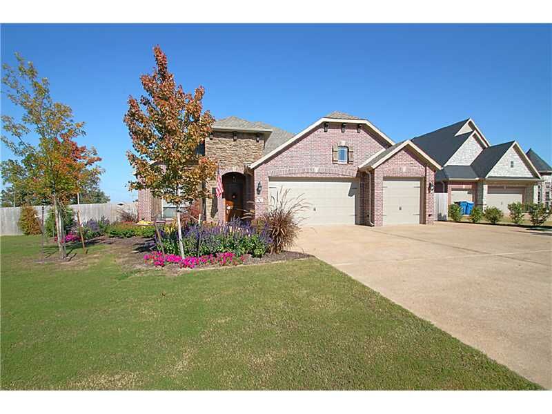 Property Photo: 1604 SW Rosedale Avenue AR 72712