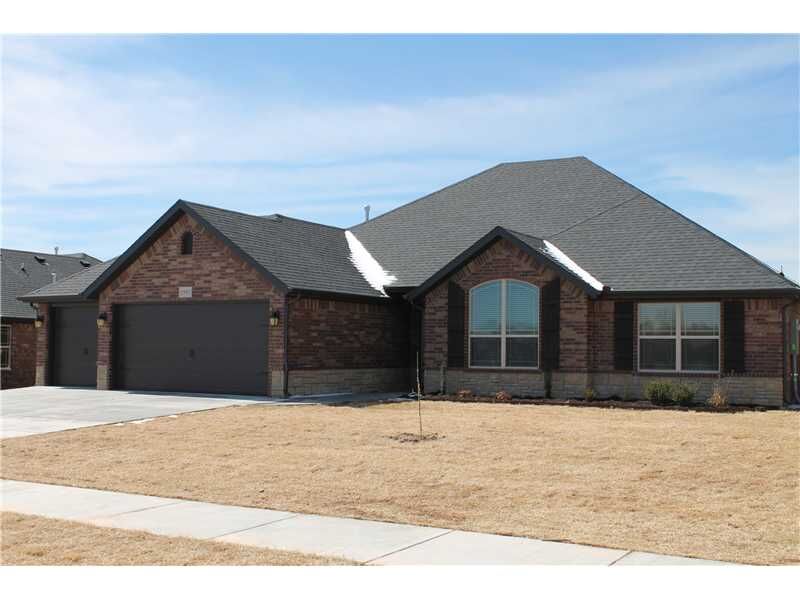 Property Photo:  1902 SW Cypress Street  AR 72712 