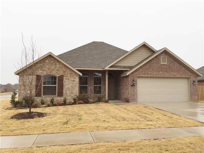 Property Photo: 333 N Cold Harbor Avenue AR 72704
