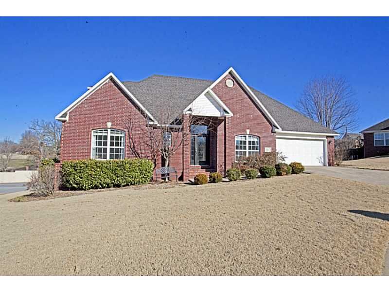 Property Photo: 6105 Southgate Circle AR 72758