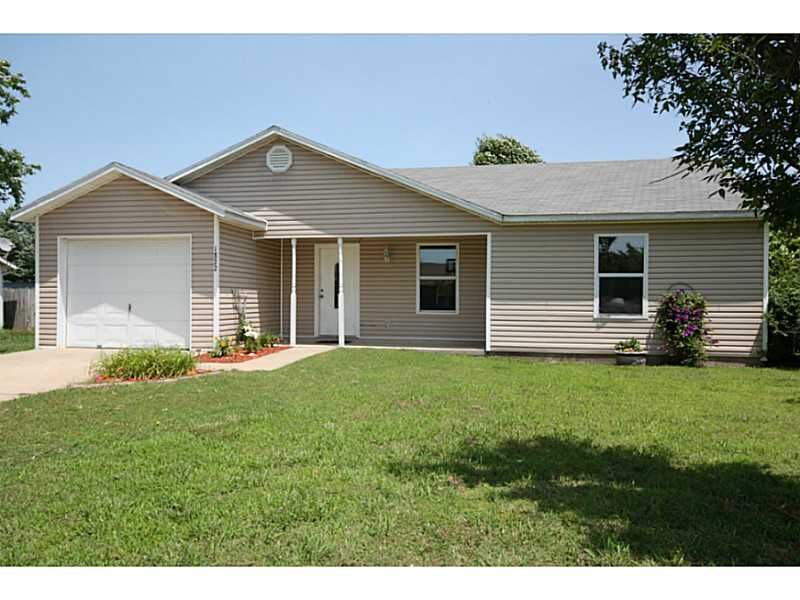 Property Photo: 1822 Rosewood Lane AR 72727