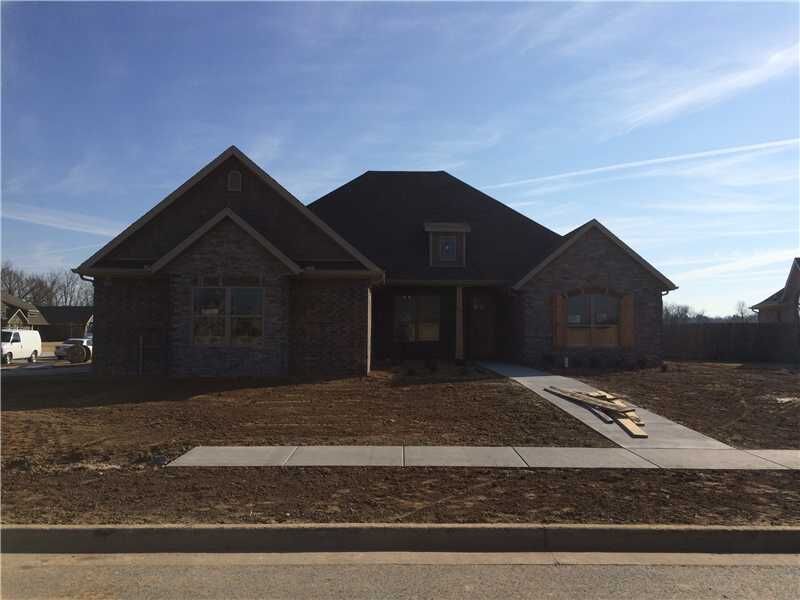 Property Photo: 2888 W Topaz Drive AR 72704