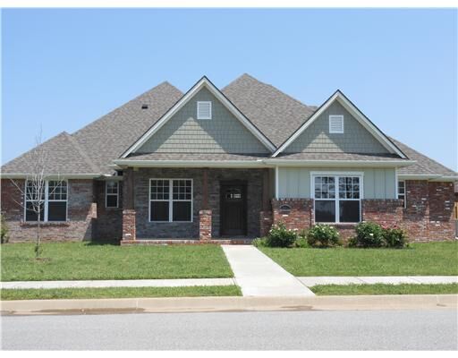 Property Photo:  5701 S 47th Street  AR 72758 