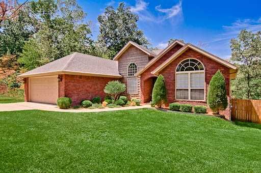 Property Photo: 35 Bedford Lane AR 72714