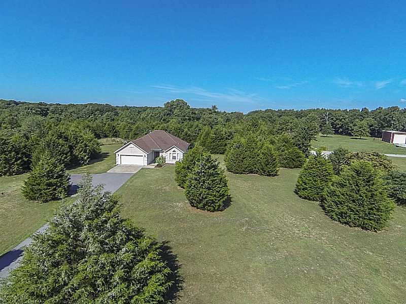 Property Photo:  18466 Posy Mountain Drive  AR 72732 