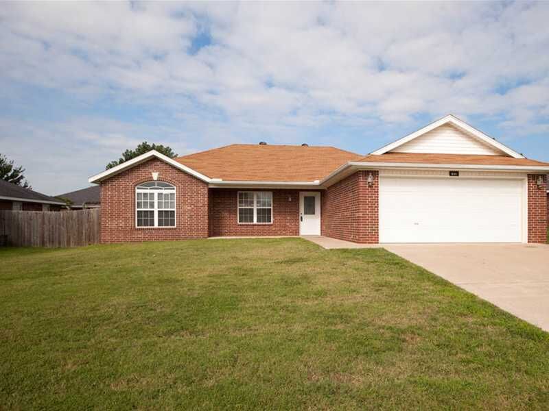 Property Photo: 511 N Brookfield Drive AR 72719