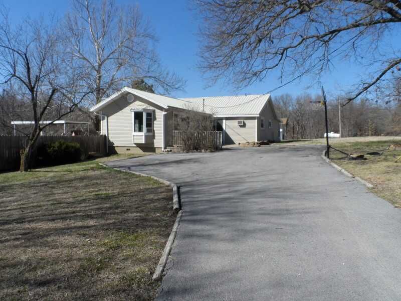 Property Photo: 14147 Highland Church Road AR 72704