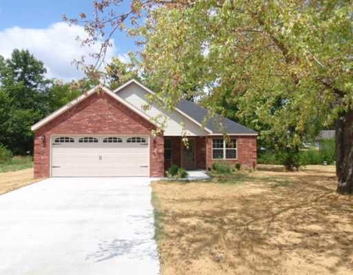 Property Photo: 64 Granada Street AR 72703
