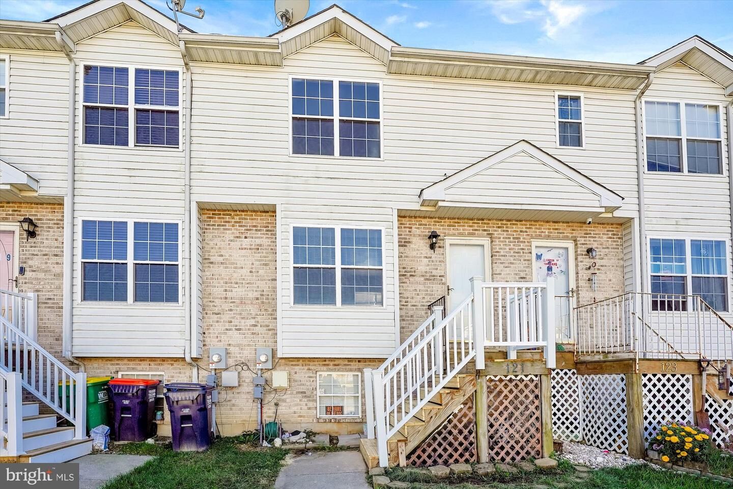 Property Photo:  121 Rosie Drive  DE 19709 